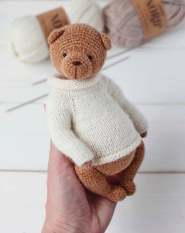 Crochet pattern Teddy Bear with a sweater