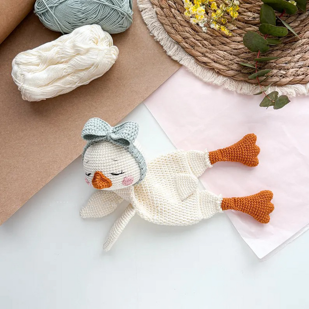 Goose Lovey Blanket crochet pattern