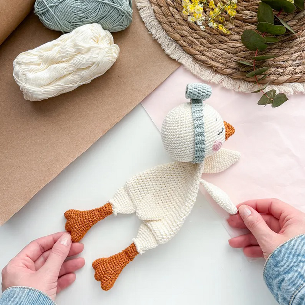 Goose Lovey Blanket crochet pattern