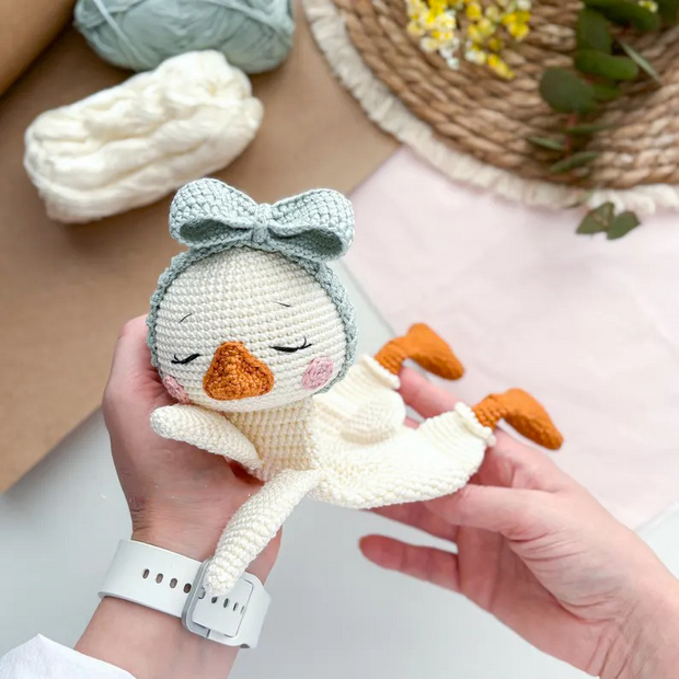 Goose Lovey Blanket crochet pattern