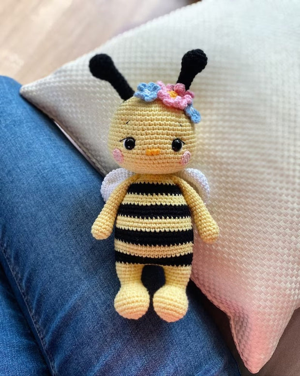 Lily The Bee Crochet Pattern