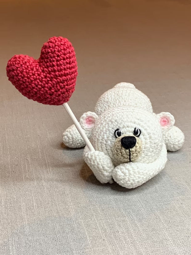 Crochet pattern adorable Valentines Bear holding your heart