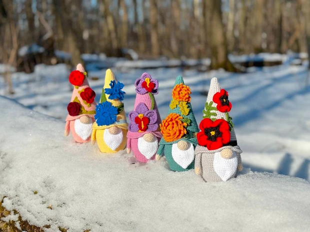 5 in 1 Flower gnomes crochet pattern